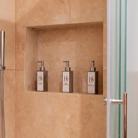 Heysuite Classic - Luxury House - Navona