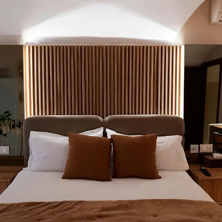 Heysuite Classic - Luxury House - Navona בית הארחה *